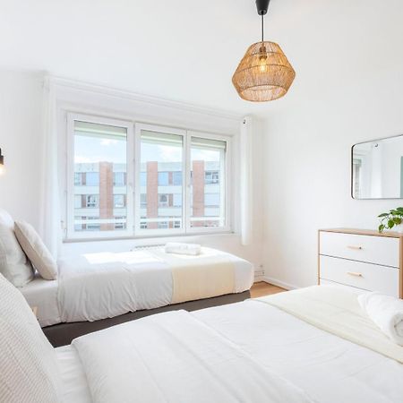Functional 2 Bedroom Apartment ليل المظهر الخارجي الصورة