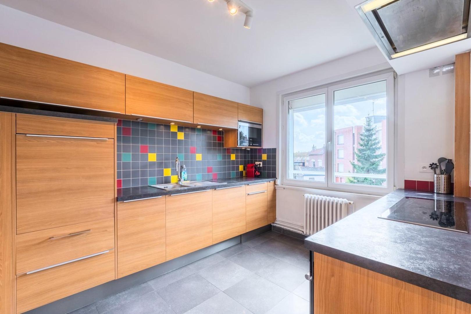 Functional 2 Bedroom Apartment ليل المظهر الخارجي الصورة
