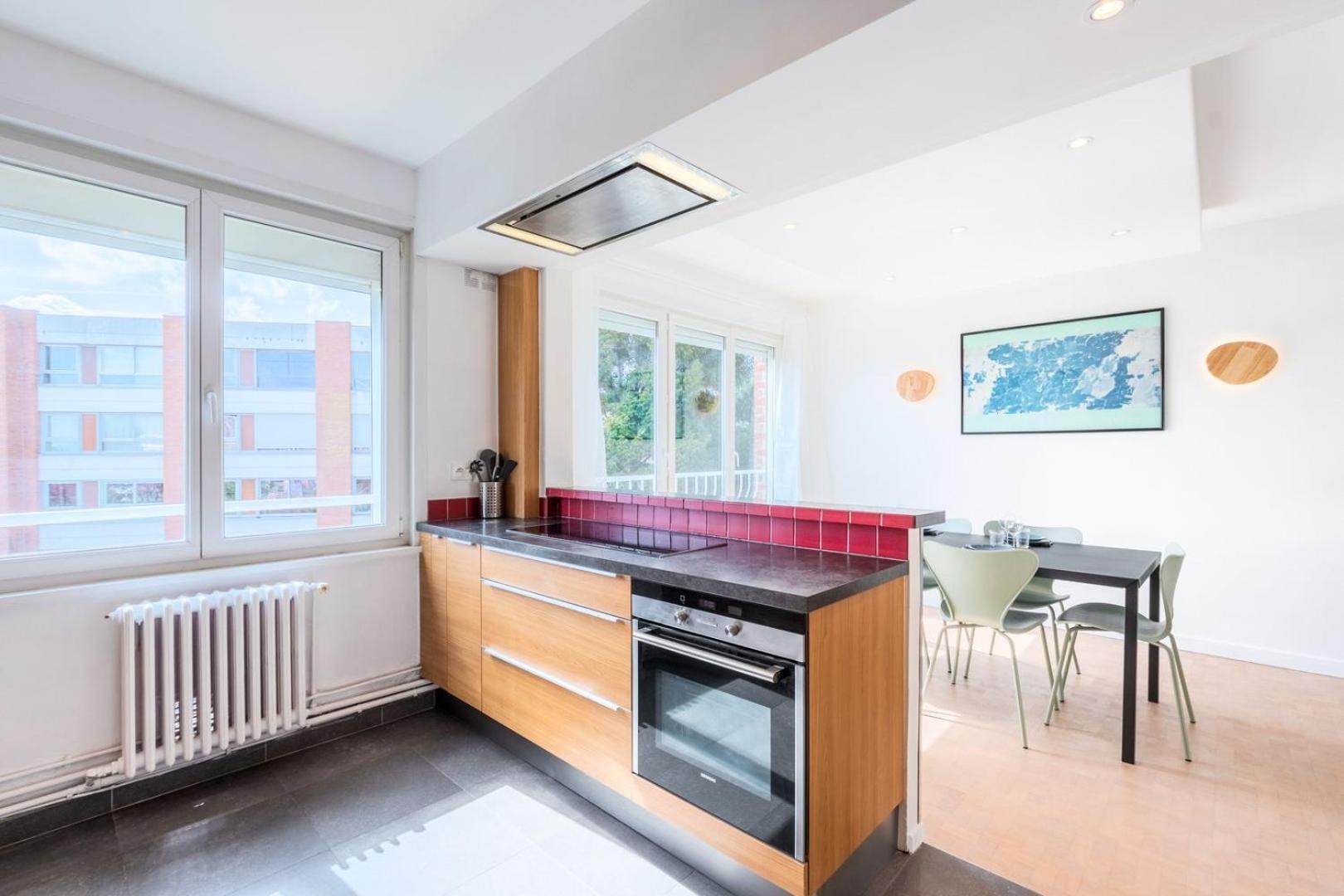 Functional 2 Bedroom Apartment ليل المظهر الخارجي الصورة