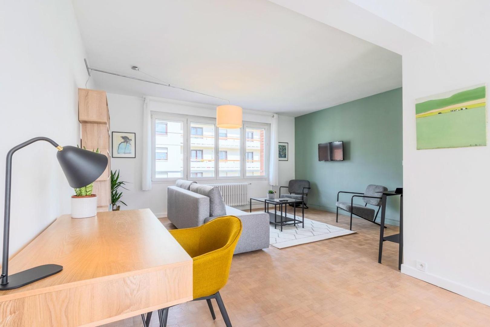 Functional 2 Bedroom Apartment ليل المظهر الخارجي الصورة